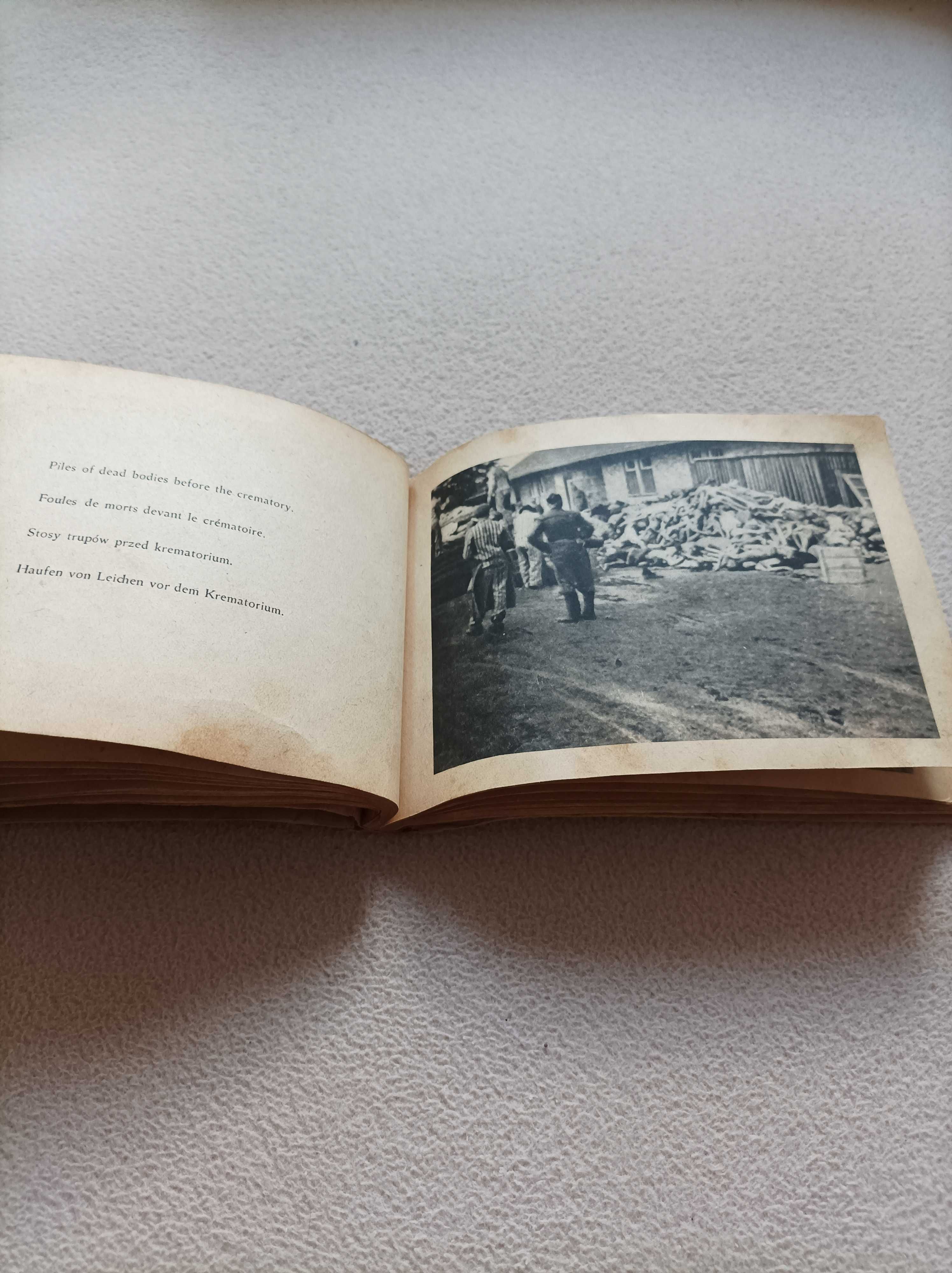 Stary album ze zdjęciami z obozu Concentracion Camp Dachau