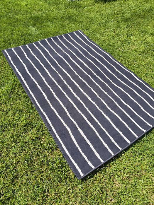 Dywan 130x190 używany do odświeżenia.