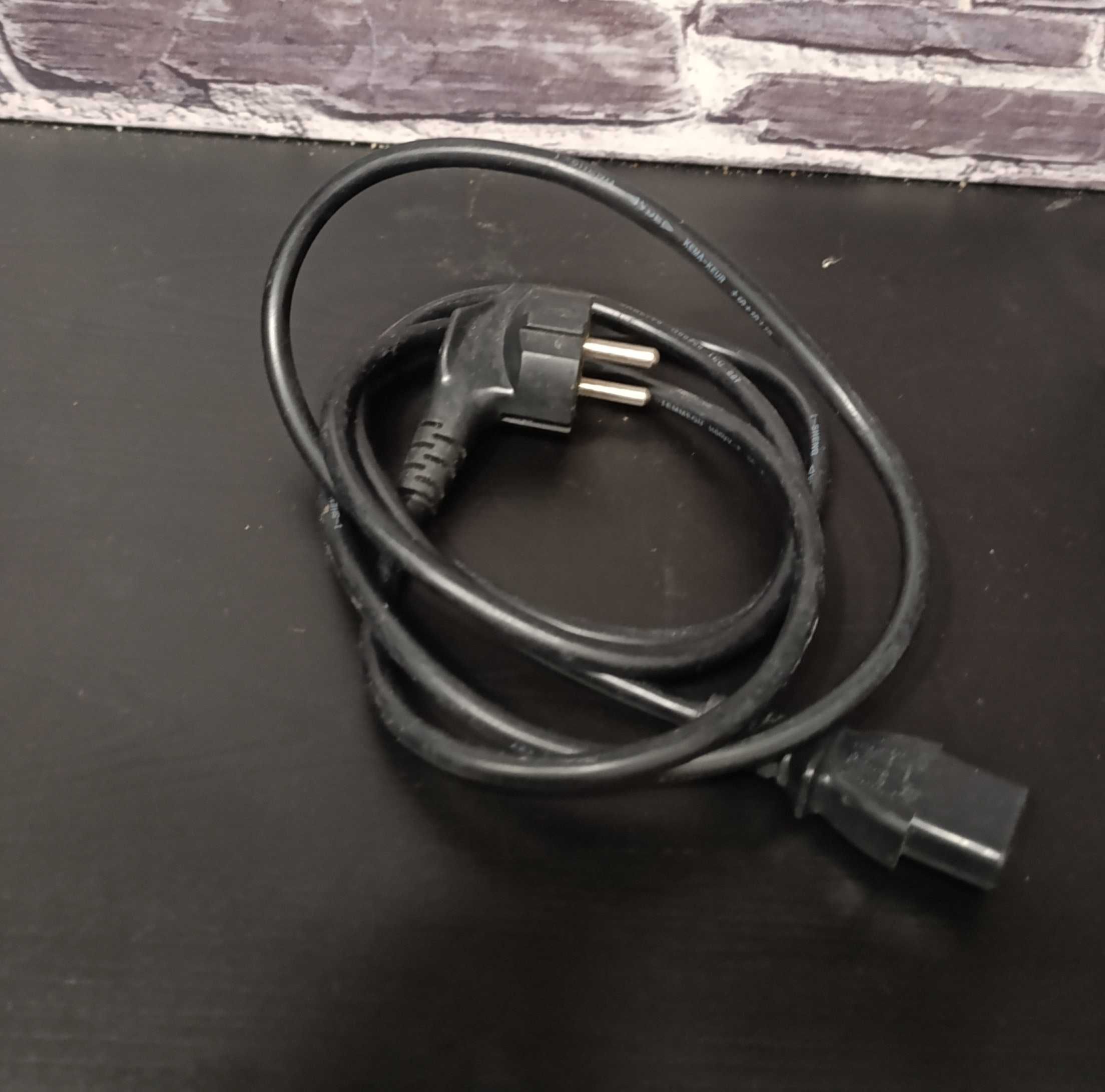 Lote de 4 cabos HDMI / 220 V - Como novos