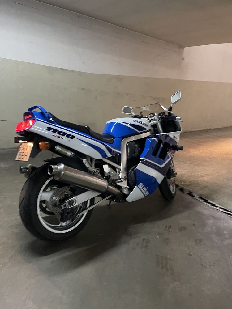 Suzuki GSXR 1100 de 92