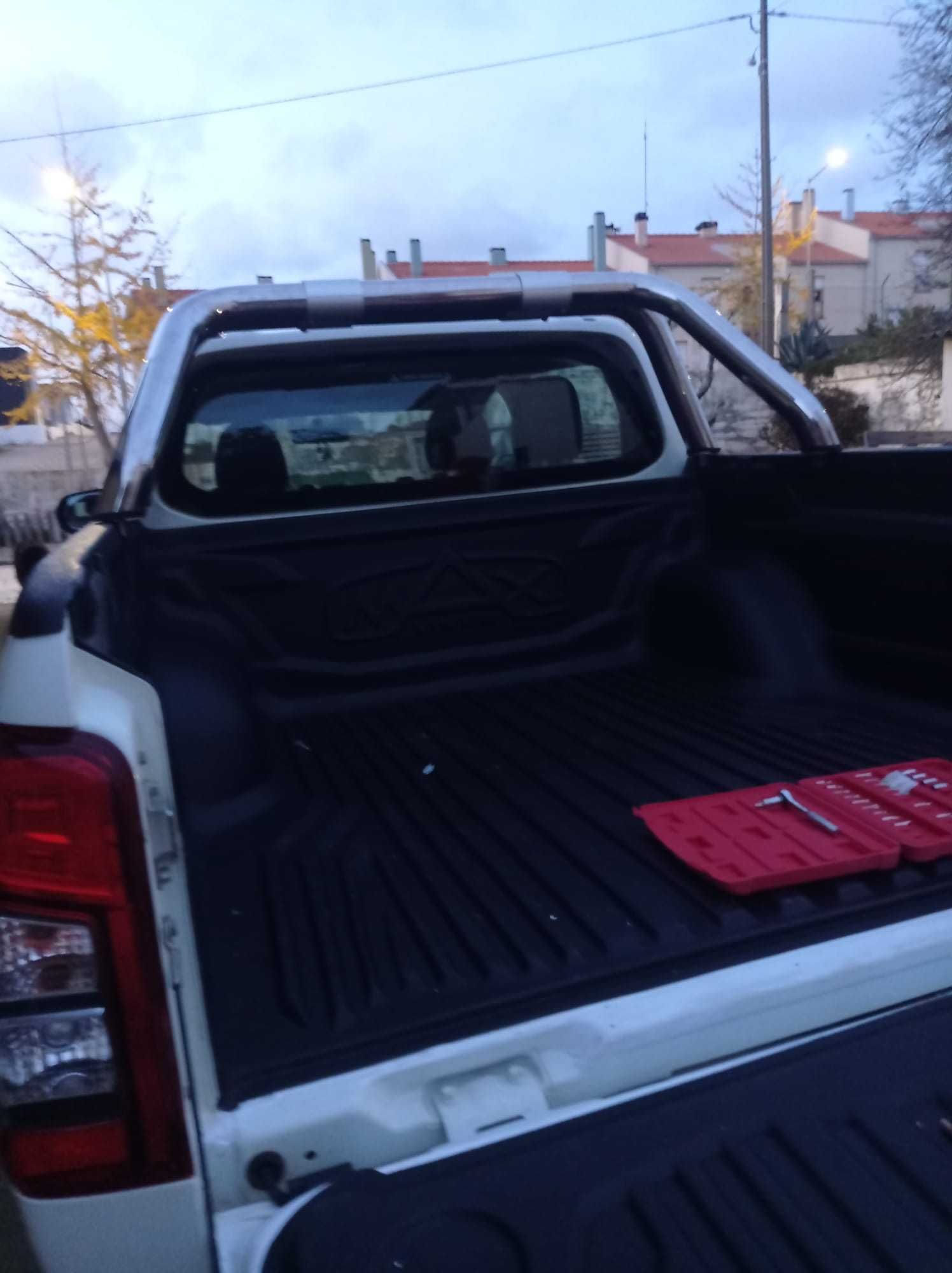 Carrinha 4x4 Mitsubishi
