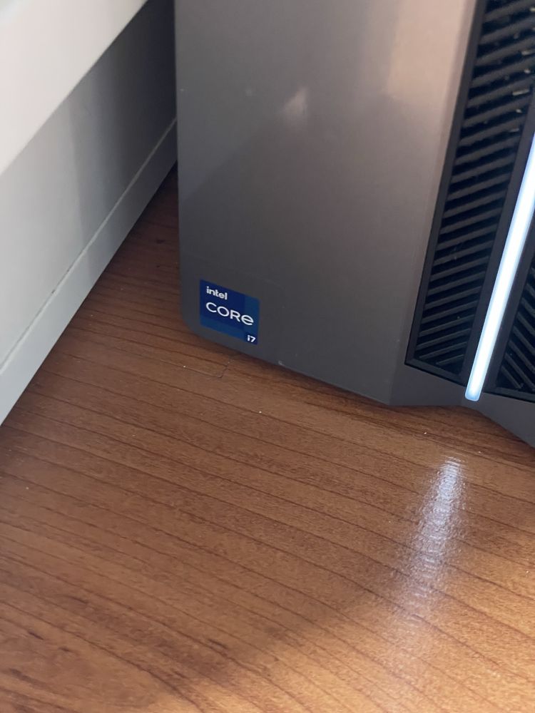 Desktop Lenovo LOQ Tower Gen 9 Gaming 32GB RAM+ Monitor Asus