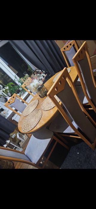 Drewniany stol + 6 krzesel