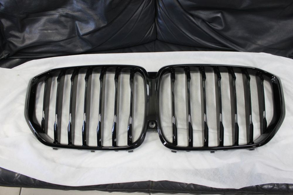 Grill Atrapa M-PERFORMANCE BMW X5 G05 Oryginalny czarny z Night Vision