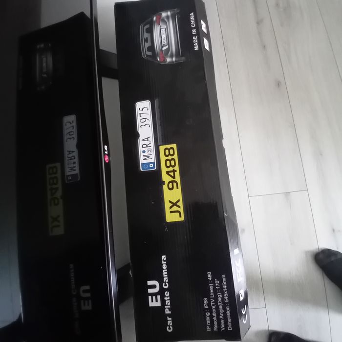 Tablica z kamerą samochodową