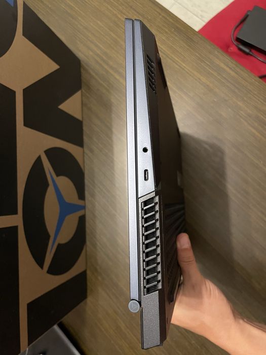 Lenovo legion 5 Ryzen 5600h RTX 3060 16gb RAM 512gb