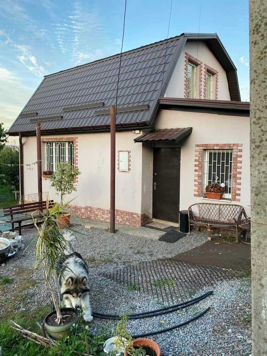 Продам круглогодичный  дом-дачу на жм Победа