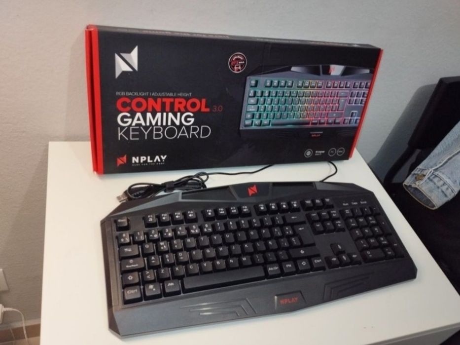Teclado Gaming Retroiluminado