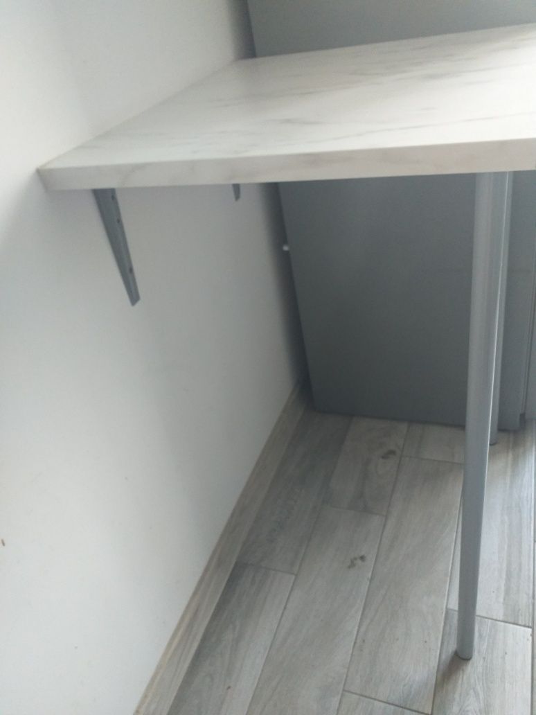 Stolik z blatu Ikea