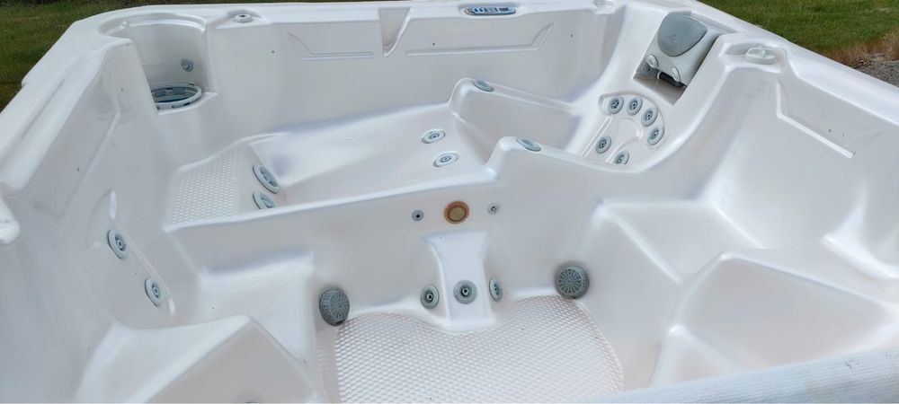 Jacuzzi Wanna Ogrodowa  Dimensio One Spa Venture White Mist