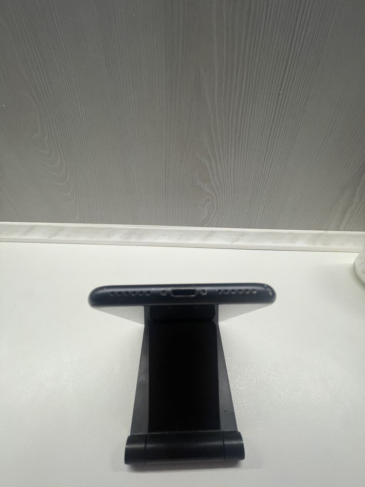 Продам iphone 7