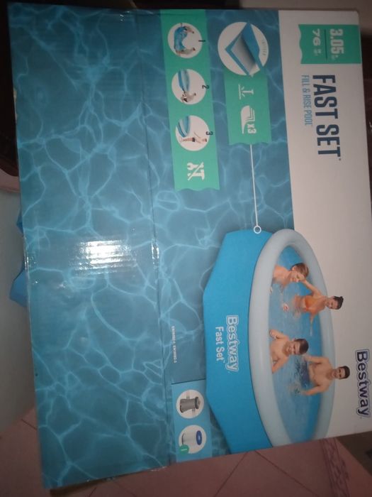 Vendo piscina nova