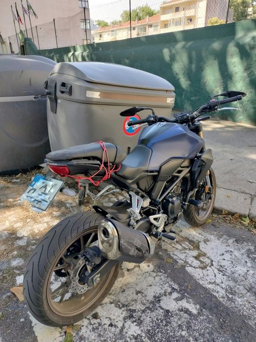 Honda Cb300r Salvada