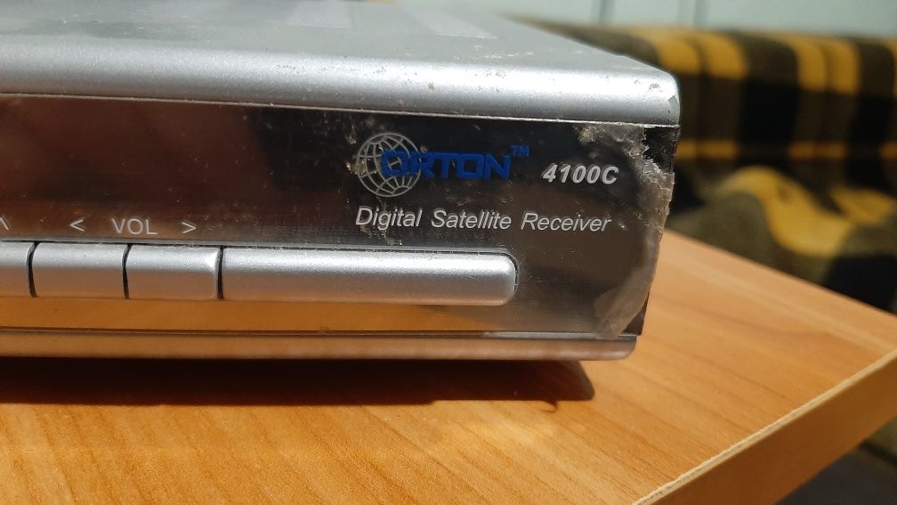 Супутниковий ТВ Тюнер ORTON 4100С