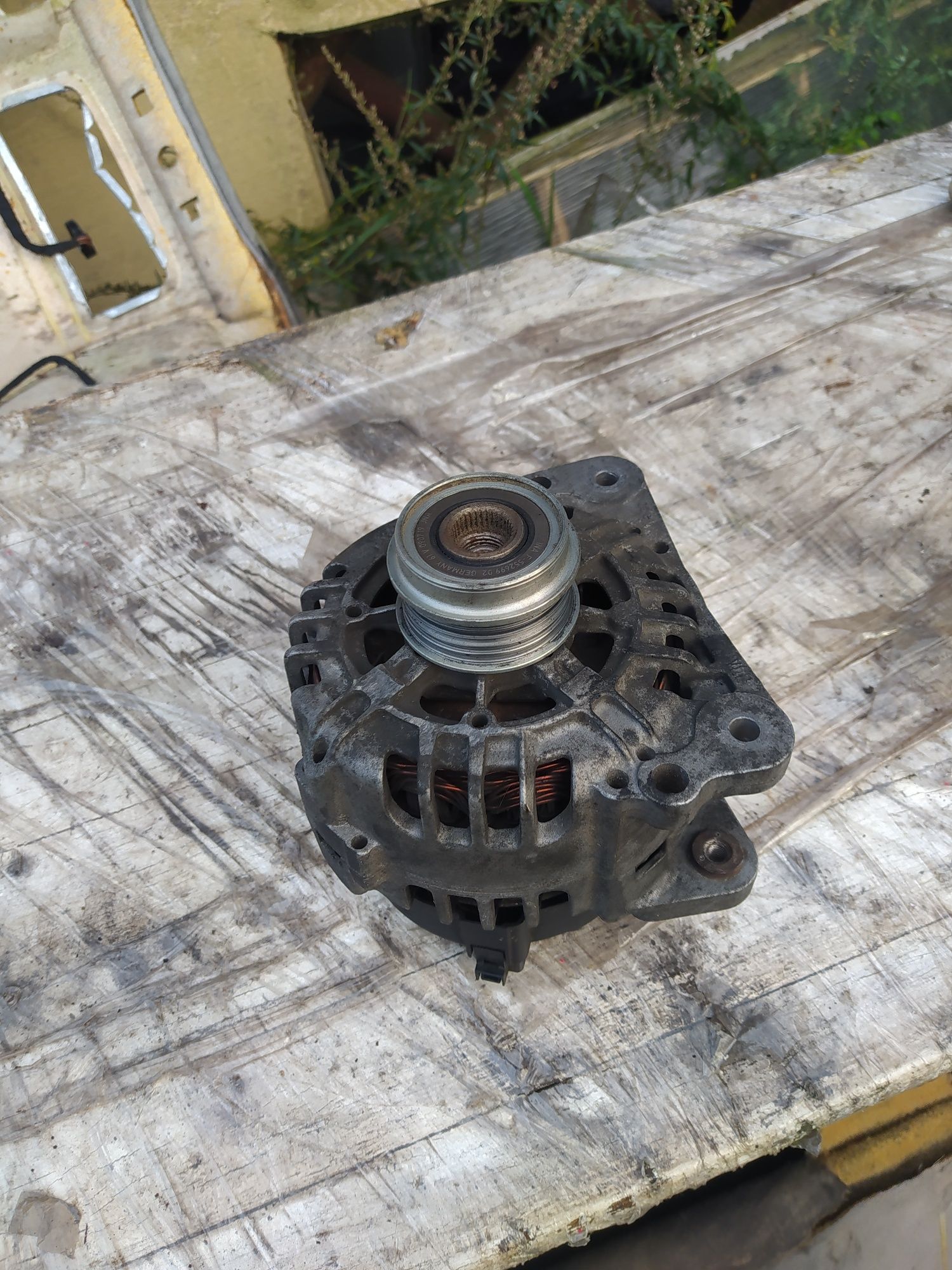 Alternator Passat b5 fl 1.9 tdi 130,101 koni