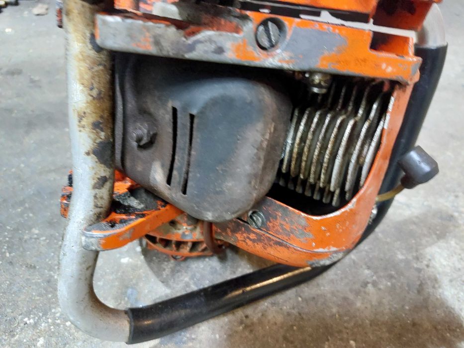 Sprzedam zabytkową piłę spalinową