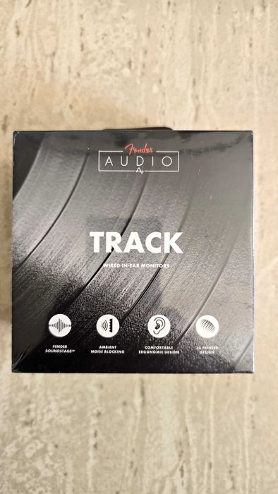 Fender audio track original wired cor vinho selado jamais usado.