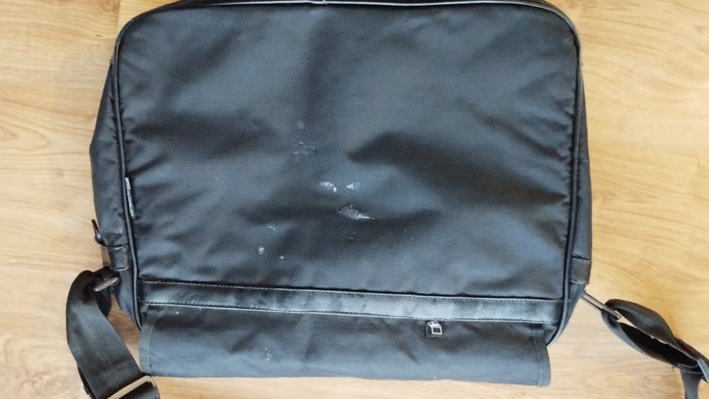 Teczka na ramię na laptopa 4F
