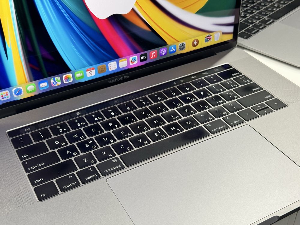 MacBook Pro 15 2018 i7 16GB|256GB+4GB ГАРАНТІЯ Київ Олімпійський #3001