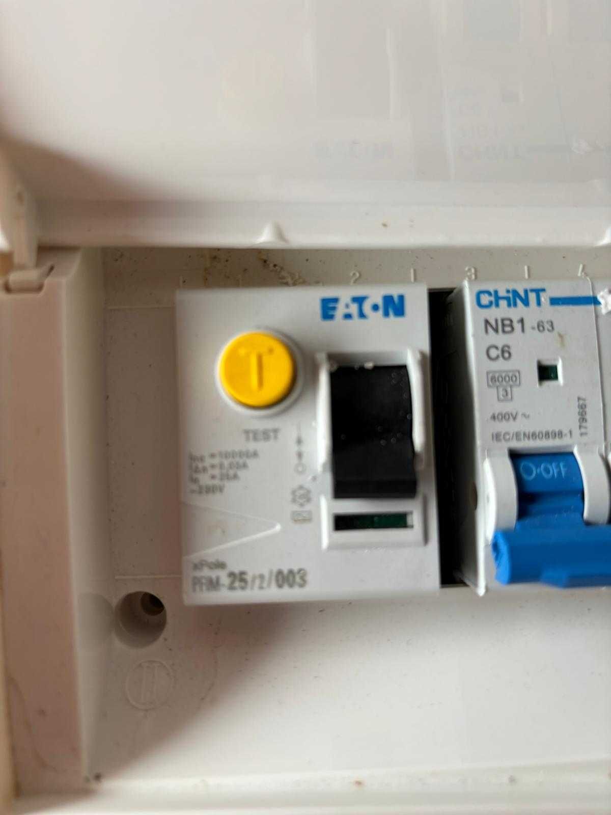 Vendo Quadro Elétrico Exterior Novo - Completo e Pronto para Uso
