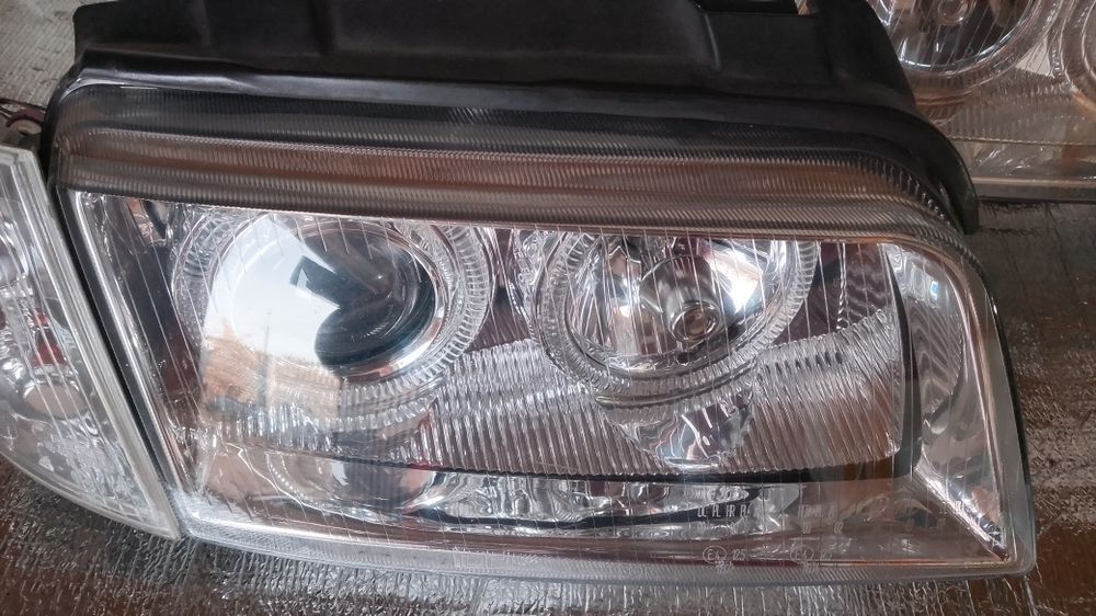 Lampy przód Audi A4 B5 przedlift ringi tuning DEPO