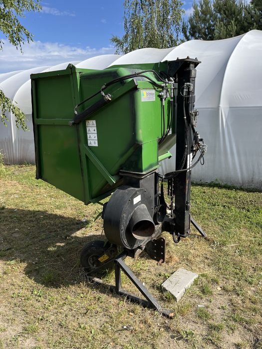 Kosz do traktorka komunalnego odkurzacz do liści Iseki John Deere