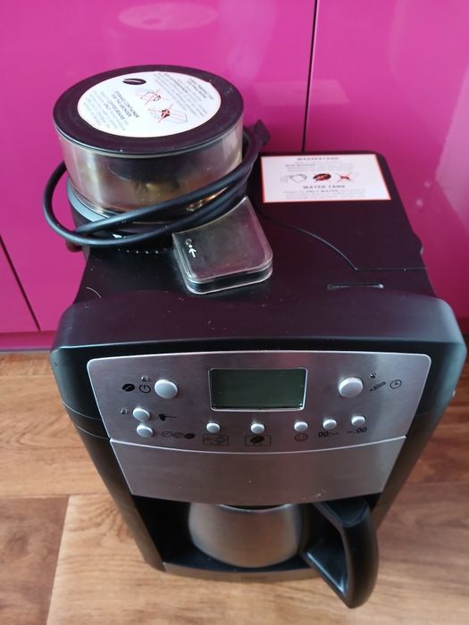 Продам крапельну кавову  машину BEEM з функцією помелу зерен