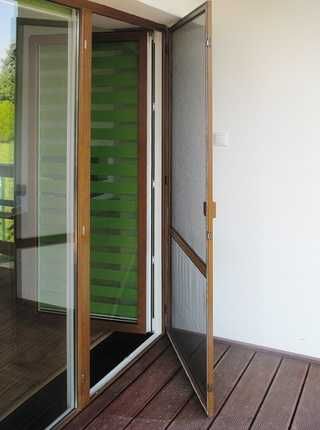 Drzwi moskitierowe na zawiasach moskitiera drzwiowa złoty dąb orzech