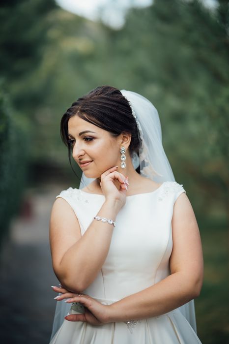 Весільна сукня!Королівський атлас.