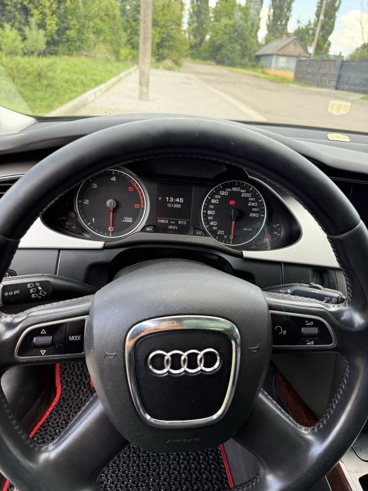 Audi A4B8 2010 2,7