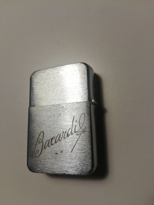Sprzedam zapalniczkę  Bacardi