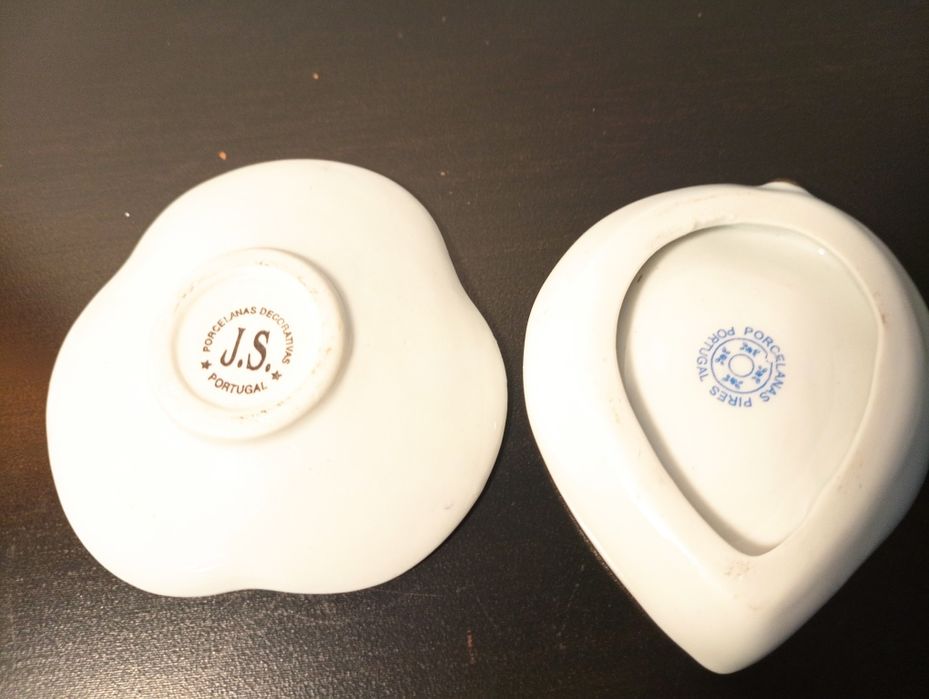 2 Pequenos pratos de porcelana decorativa vintage Portugal como novos!