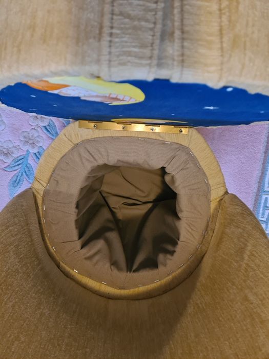 Toaletka z lustrem i pufką. Olcha. Jak nowa. Idealne dla nastolatki