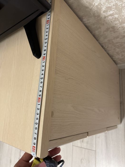 Комод та 2 приліжкові тумбочки в гарному стані