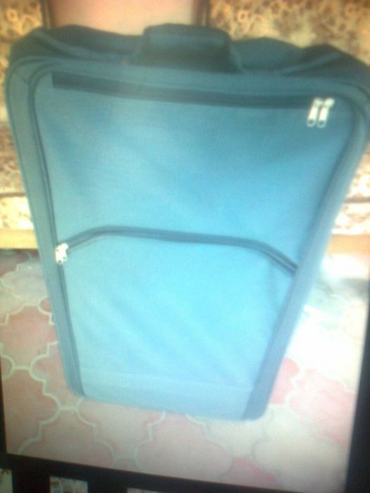 walizka turystyczna na kolkach oraz 3 walizki mniejsze z czasow plr