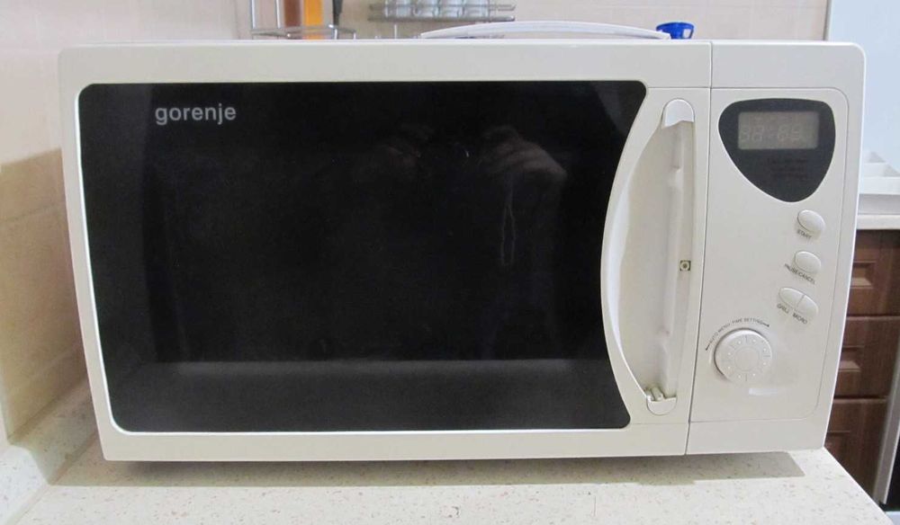 мікрохвильова піч Gorenje mo230dgw