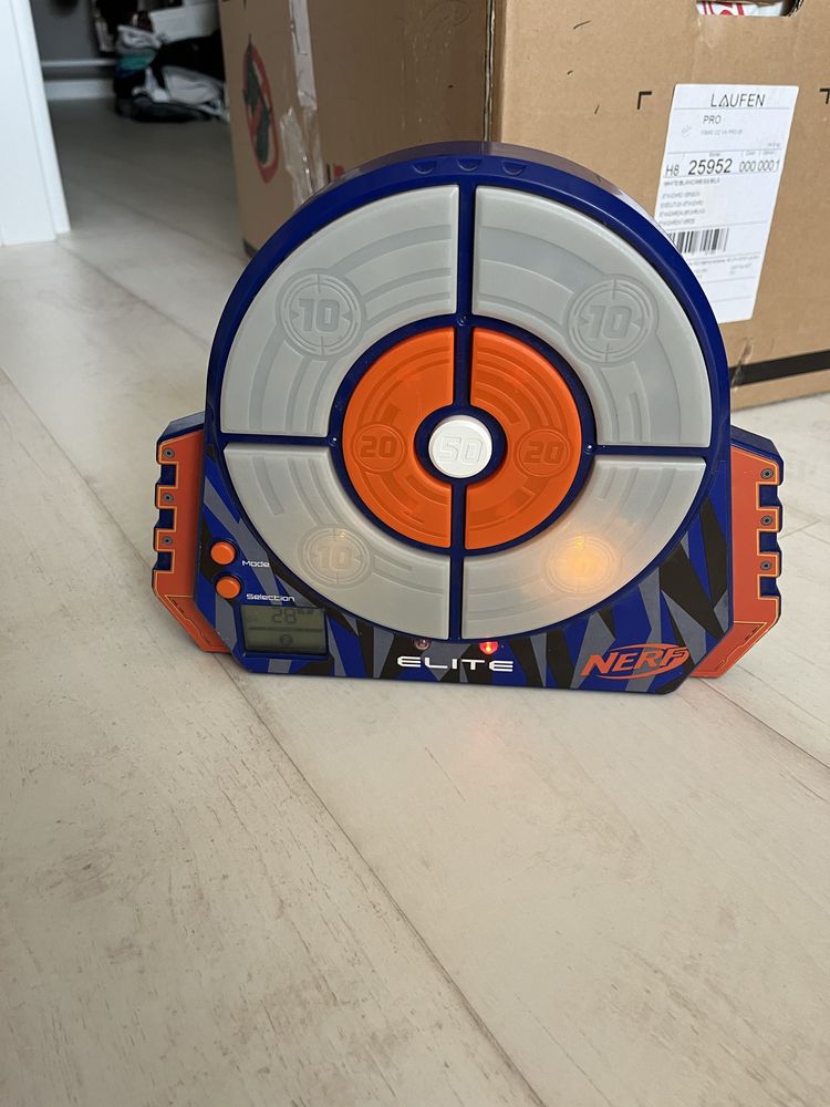 Електонна мішень Nerf elite strike and score