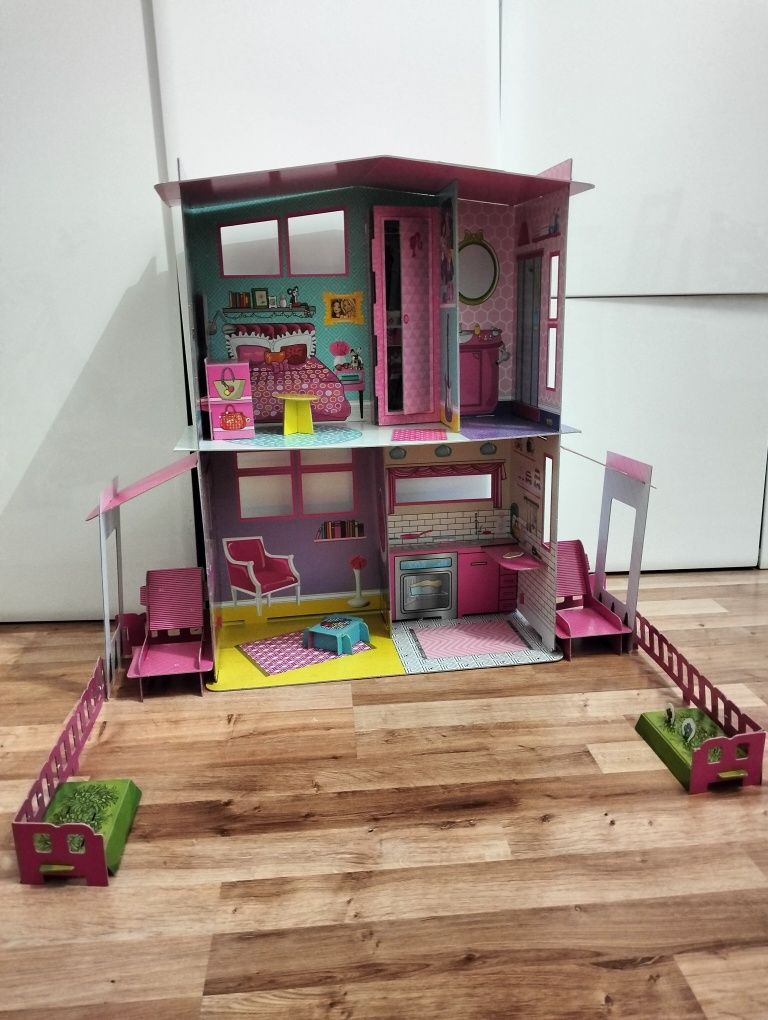 Domek Barbie - kartonowy