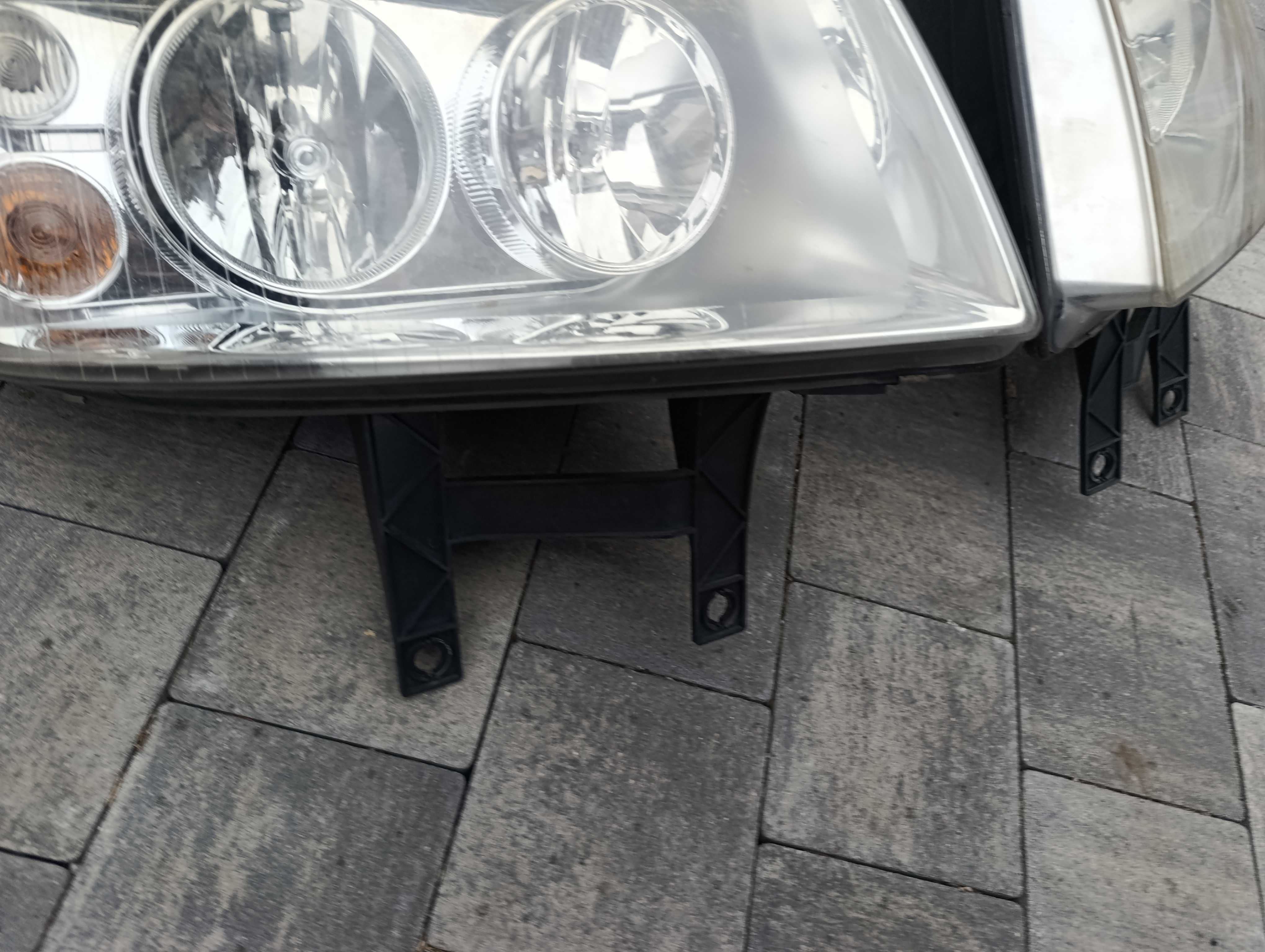 Lampy przód VW T5 multivan komplet