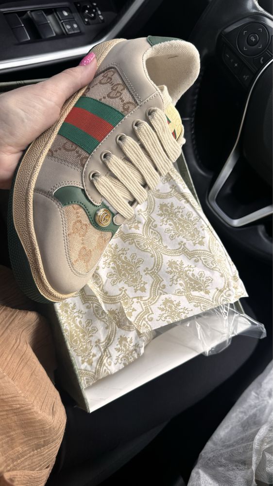 Нові GUCCI 38