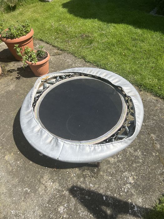 Trampolina zewnętrzna wewnętrzna