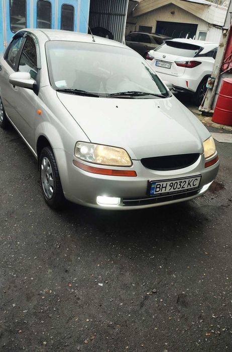 Chevrolet Aveo 1.5 бензин 2005 год (с кондиционером)
