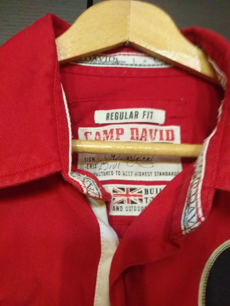 Koszula Camp David czerwona.