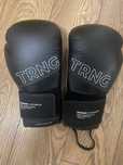 Рукавиці Боксерськи TRNG 12OZ, нові стан 10з10 одіті були 1 раз