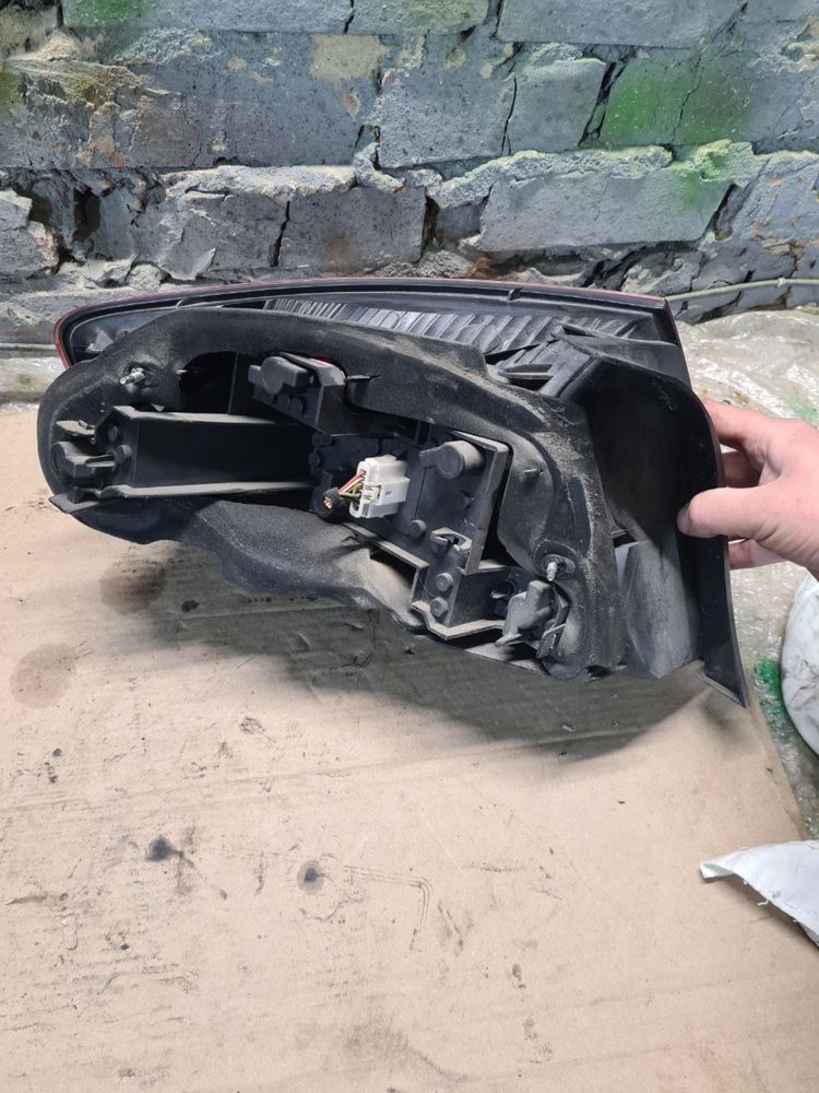 Спот задні Фари фара Peugeot 407 Пежо 407