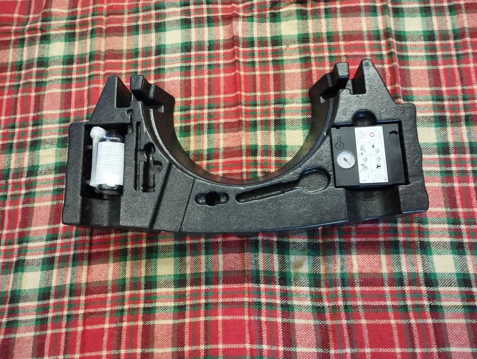 Oryginalny wkład bagażnika do VW T-ROC.