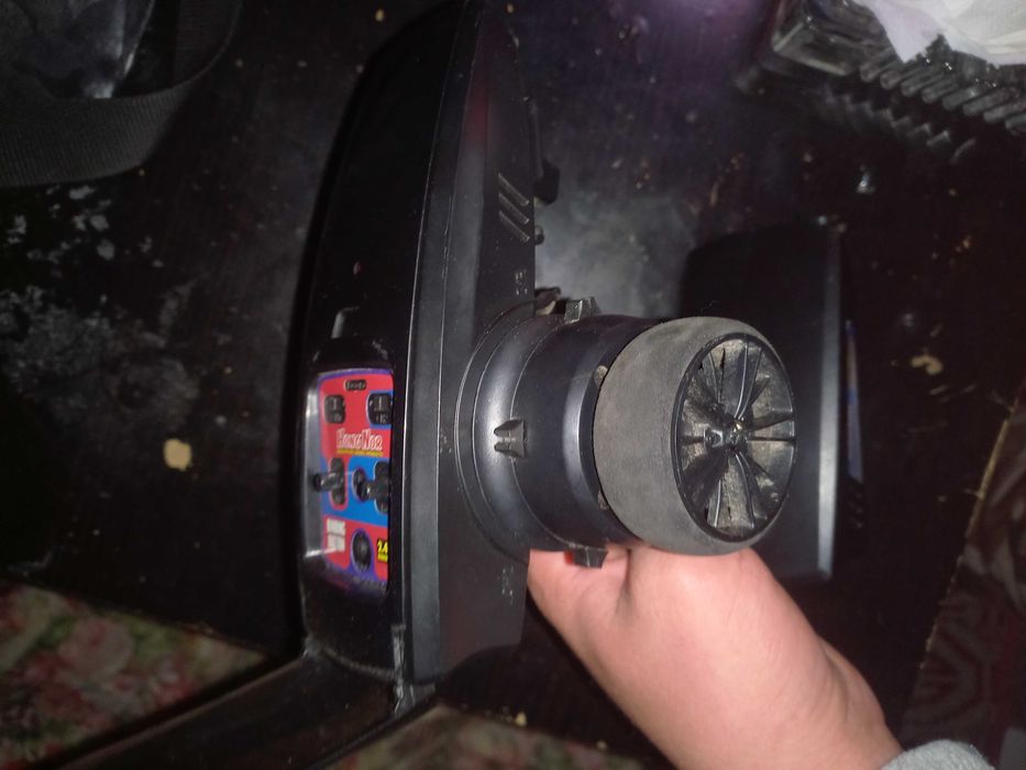 Vendo carro telecomandado 1/8 nitrol   Troco por armas de airsoft