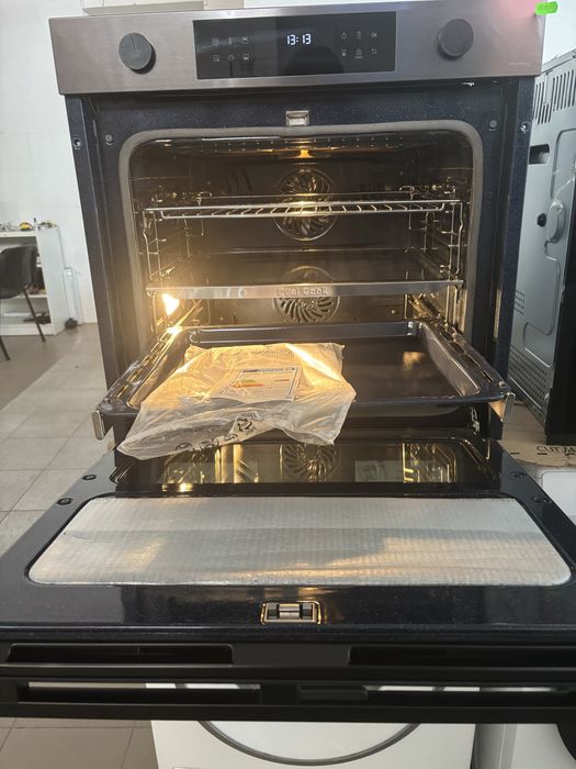 Духова шафа Samsung NV7B5775XDK