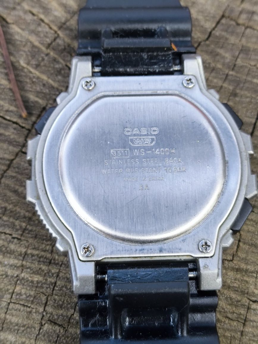 Stary zegarek elektroniczny casio WS 1400-H.