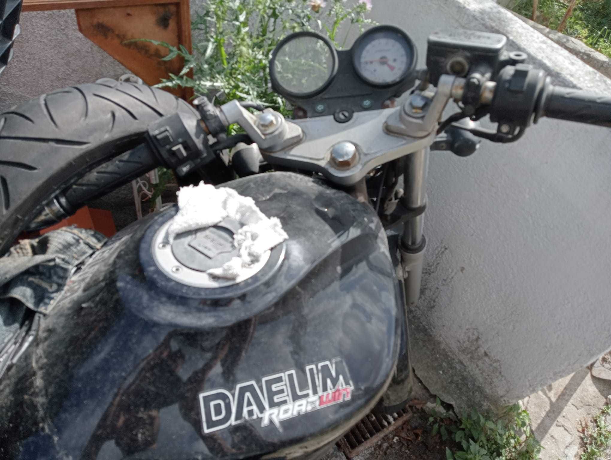 Mota Daelim roadwing125